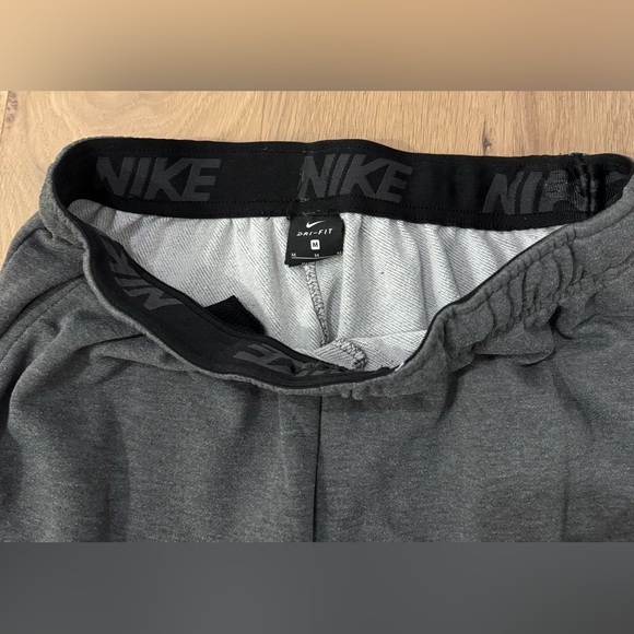 Nike Men’s Training Pants in Charcoal Heather/Black - Size Medium - Picture 4 of 4